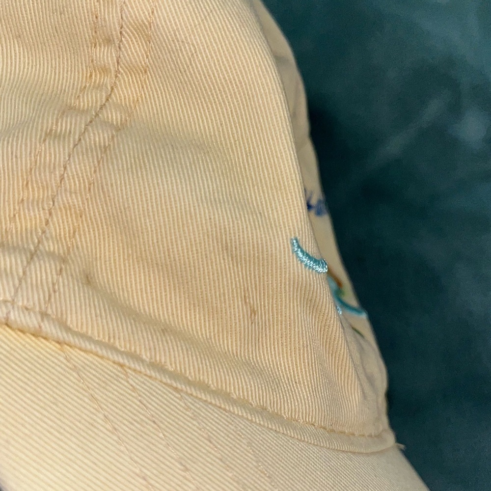 Cape Hatter yellow hat - Picture 6 of 8